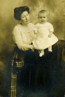 Georgia Kerr (Boyd) Burch and Daughter Kathleen