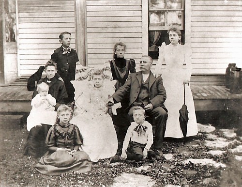 Robert L. Scruggs Family Photo